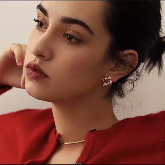 18K Yellow Gold Geometric Diamond Earrings - Picture 6 of 6